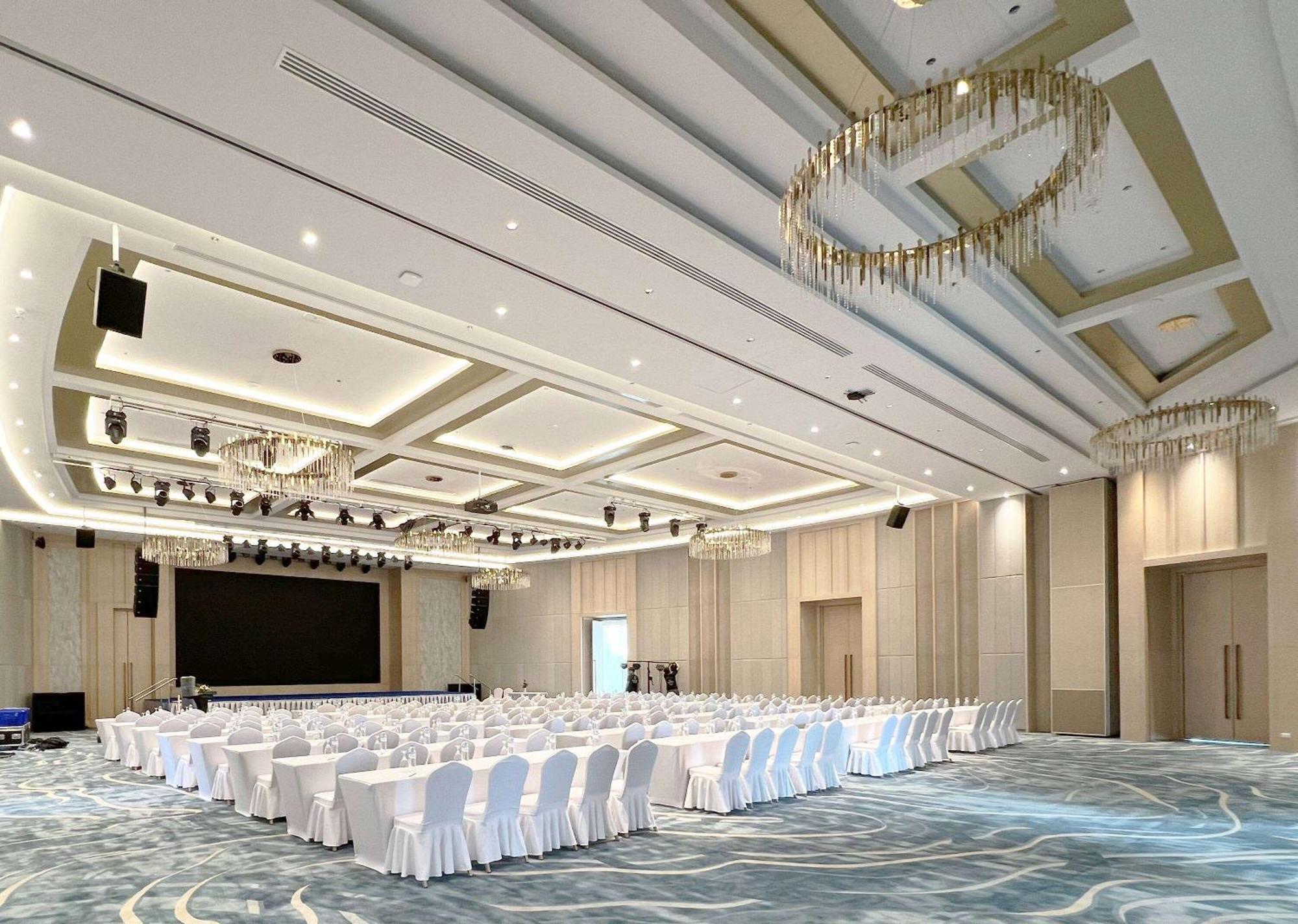 Отель Wyndham Jomtien Pattaya На Джомтьен Экстерьер фото