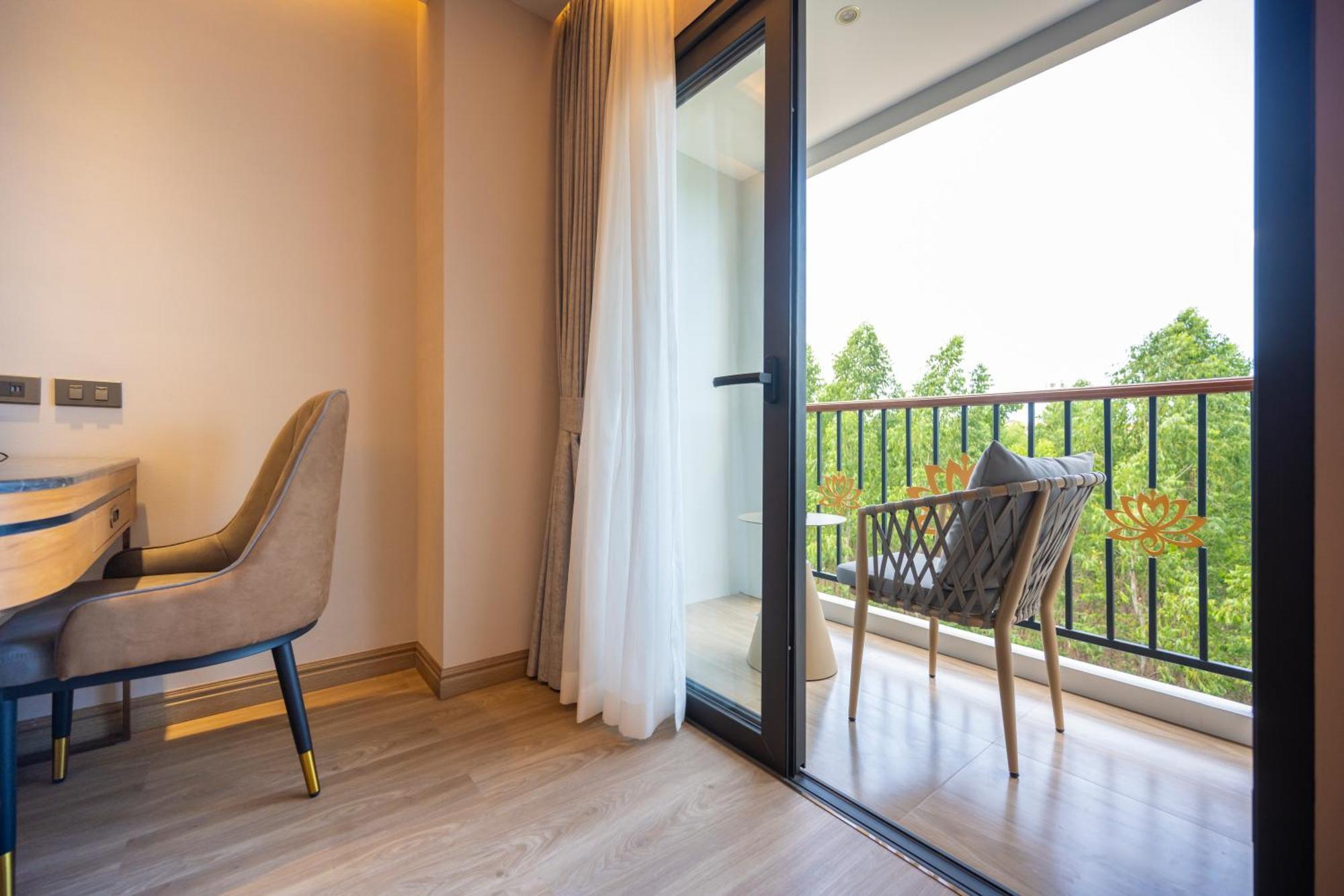 Отель Wyndham Jomtien Pattaya На Джомтьен Экстерьер фото